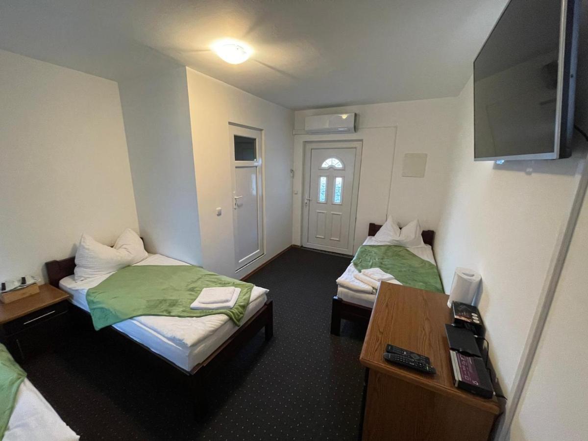 451 Rooms Graz Exterior photo