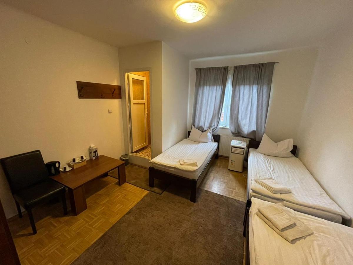 451 Rooms Graz Exterior photo