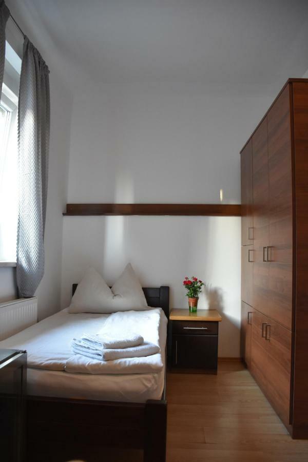 451 Rooms Graz Exterior photo