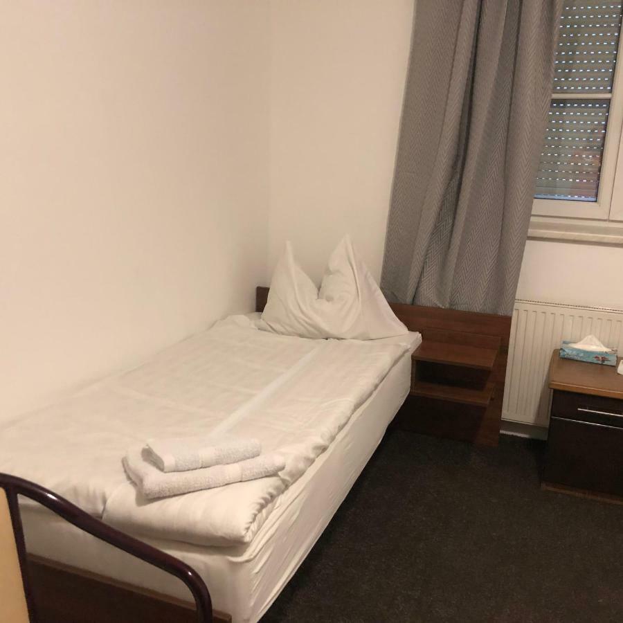451 Rooms Graz Exterior photo